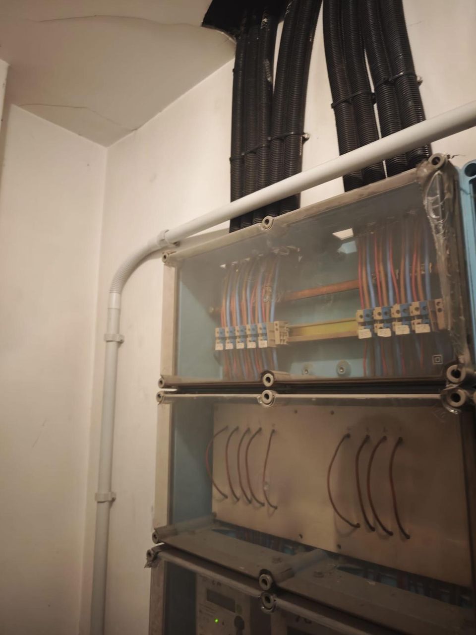 Centralización eléctrica para puntos de recarga en comunidad de vecinos en Vigo
